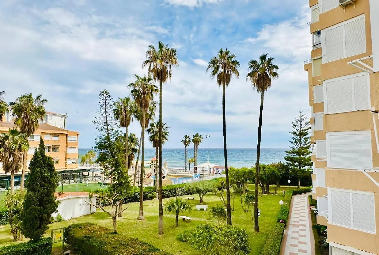 Estudio Pepa Luna Algarrobo Beach Málaga 0*,  Spagna