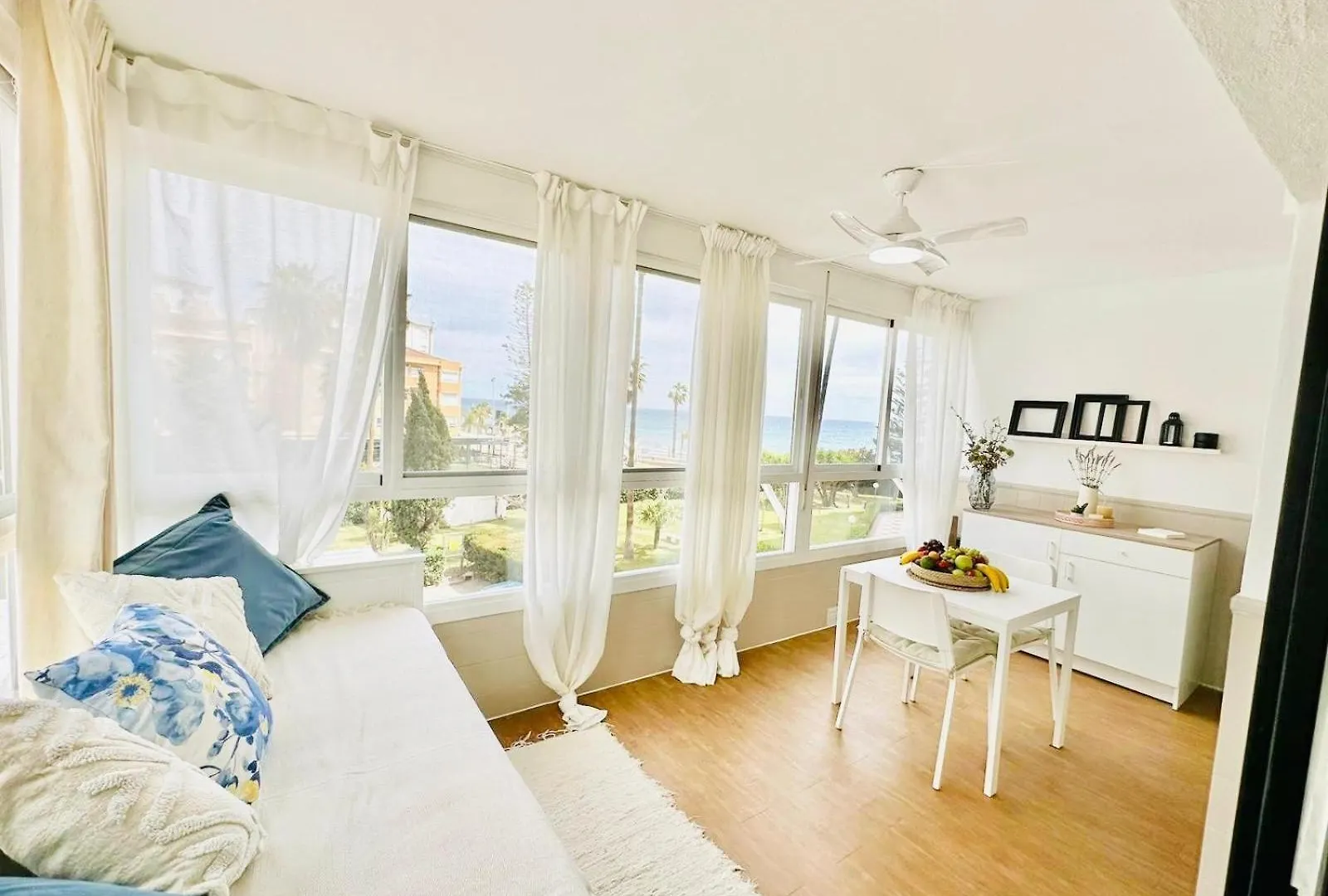 Estudio Pepa Luna Algarrobo Beach Málaga Spagna